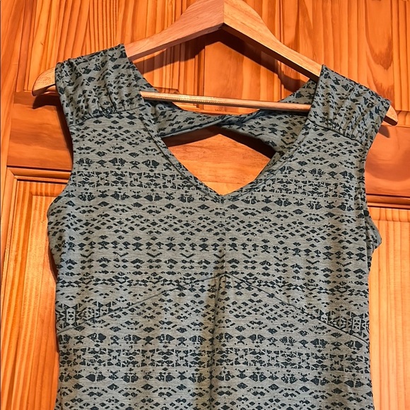Marmot Blue Sleeveless V-Neck Dress - Picture 5 of 9